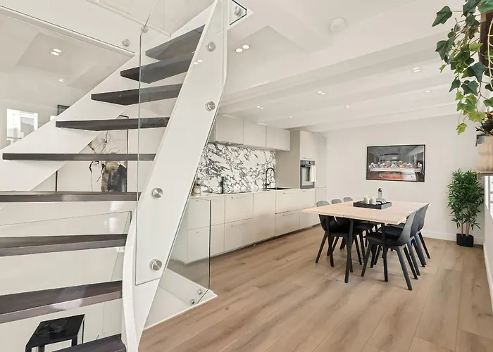 Historisk Hus Fra 1800-tallet * Берген