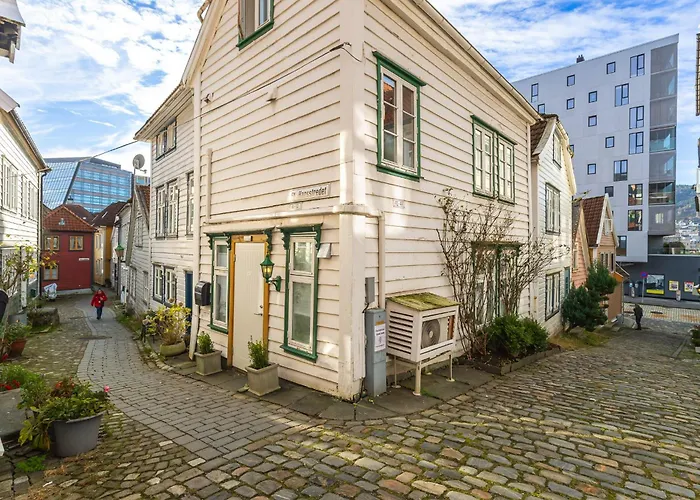 Historisk Hus Fra 1800-tallet * Bergen